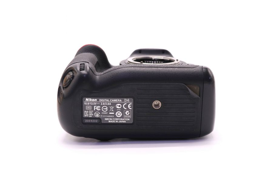 Nikon D4 body в упаковке (пробег 147000 кадров)