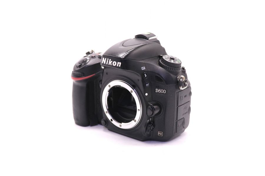 Nikon D600 body (пробег 13545 кадров)