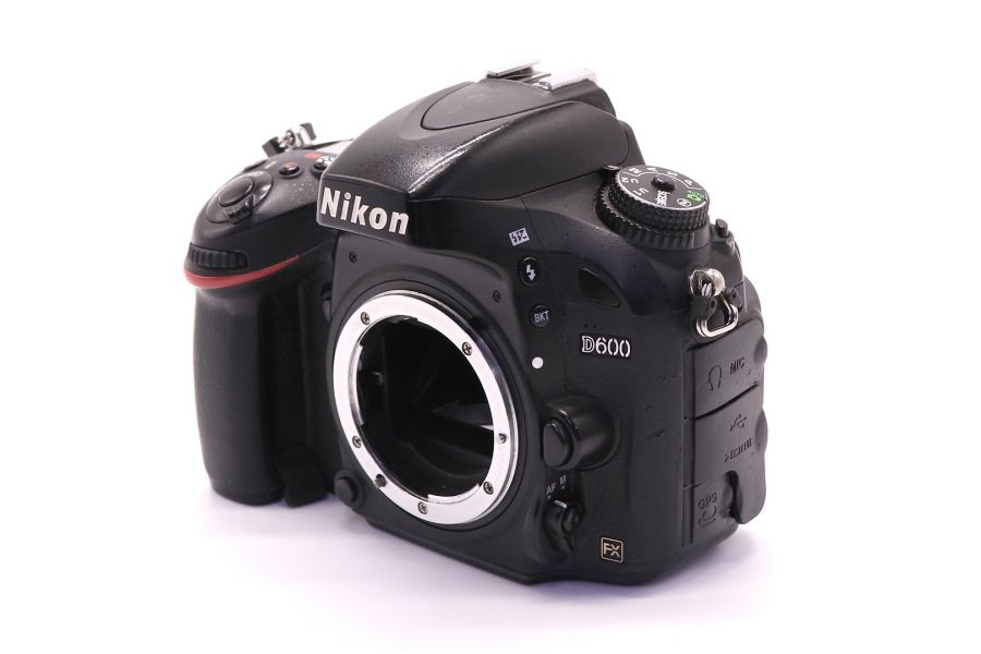 Nikon D600 body (пробег 166395 кадров)