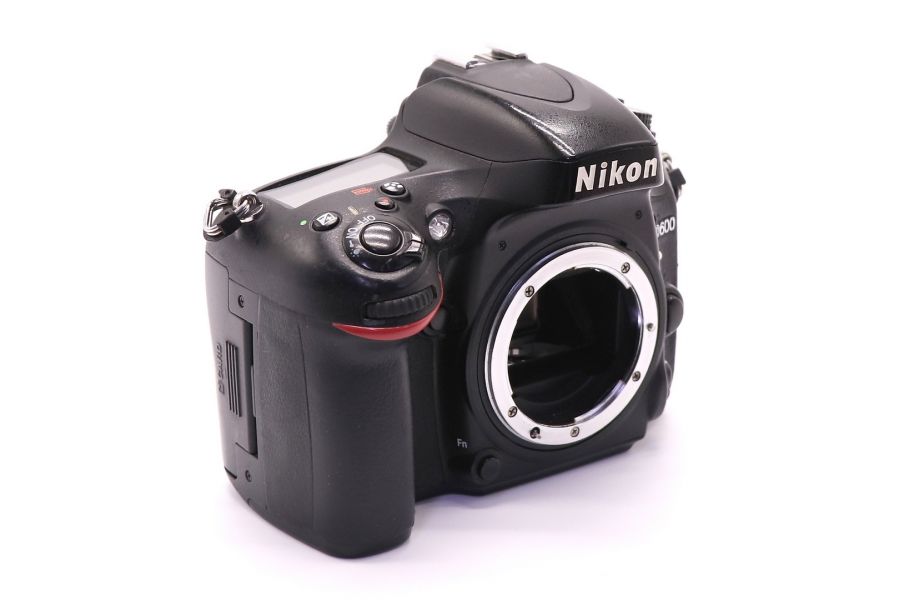 Nikon D600 body (пробег 166395 кадров)