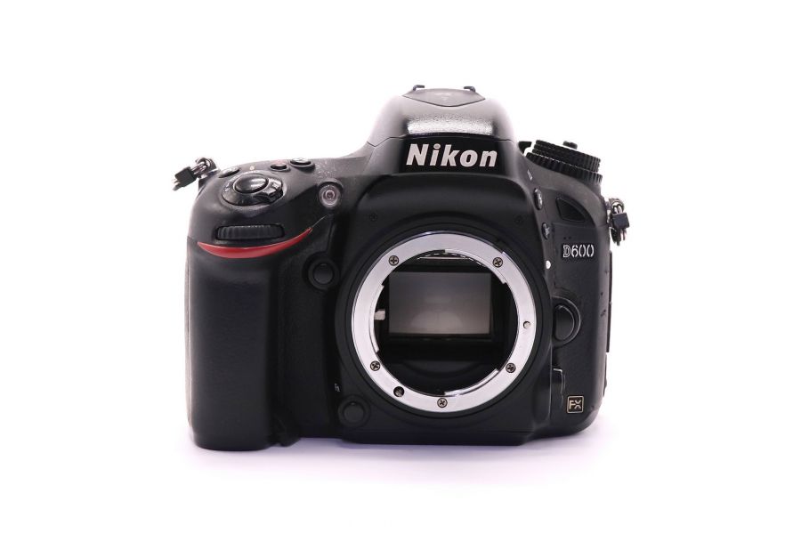 Nikon D600 body (пробег 166395 кадров)