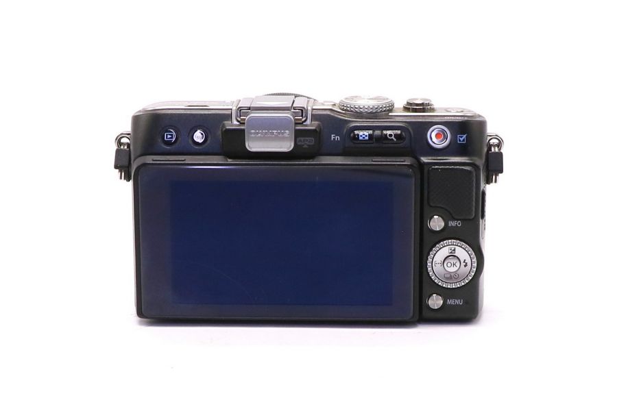 Olympus pen E-PL3 kit (пробег 8300 кадров)