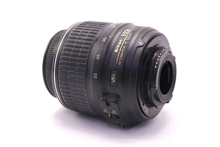 Nikon 18-55mm f/3.5-5.6G AF-S VR DX Nikkor (Thailand, 2009)