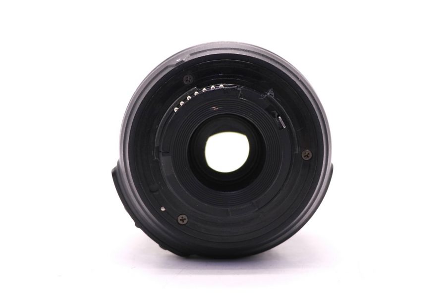 Nikon 18-55mm f/3.5-5.6G AF-S VR DX Nikkor (Thailand, 2009)