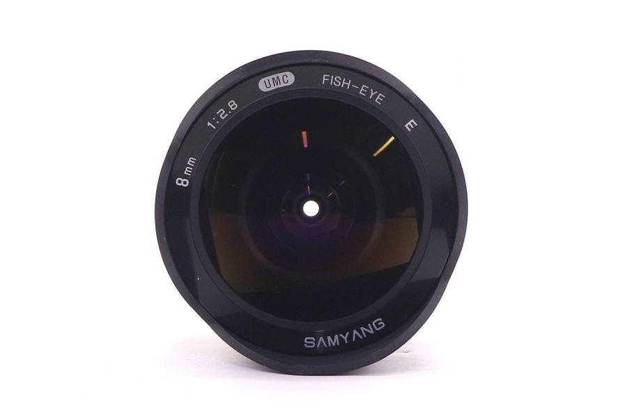 Samyang 8mm f2.8 UMC Fish-Eye E в упаковке
