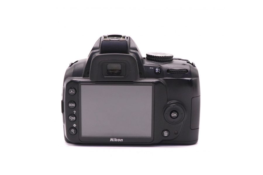 Nikon D3000 body (пробег 7080 кадров)