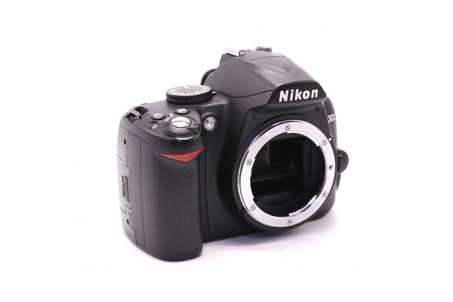 Nikon D3000 body (пробег 7080 кадров)