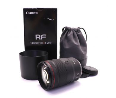 Canon RF 135mm f/1.8L IS USM в упаковке