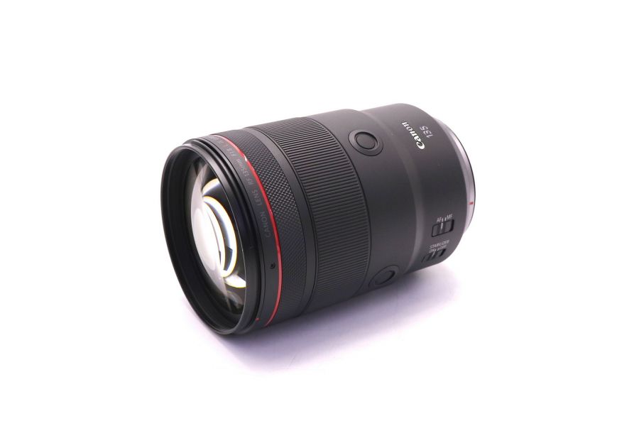 Canon RF 135mm f/1.8L IS USM в упаковке