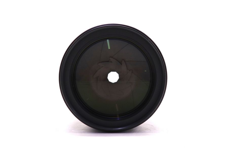 Canon RF 135mm f/1.8L IS USM в упаковке