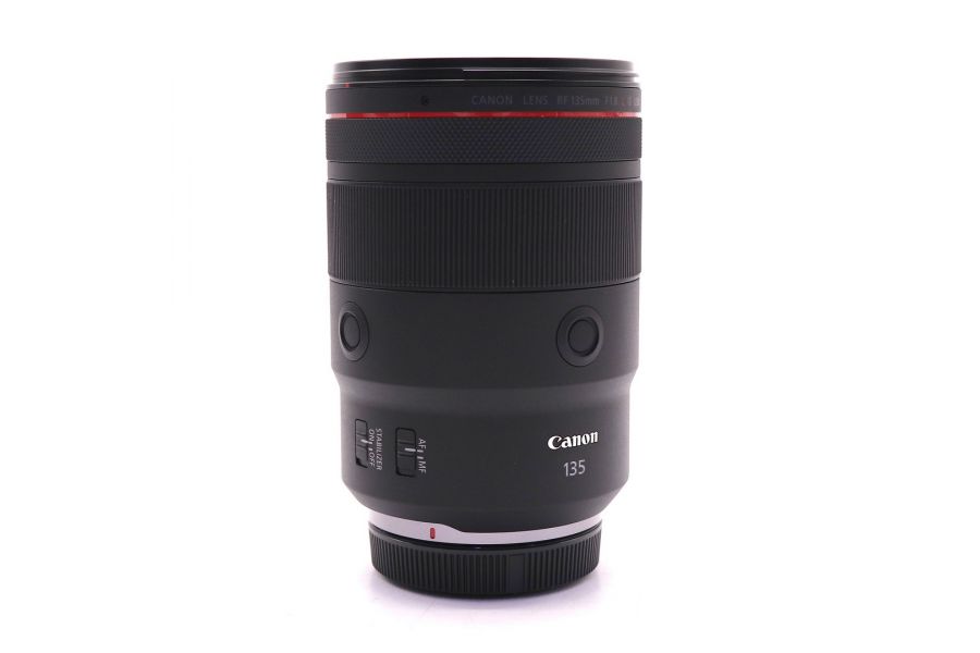 Canon RF 135mm f/1.8L IS USM в упаковке
