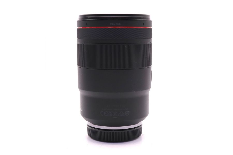 Canon RF 135mm f/1.8L IS USM в упаковке