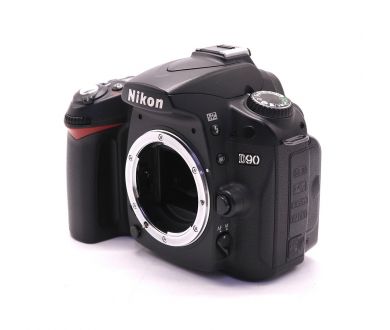 Nikon D90 body (пробег 28380 кадров)