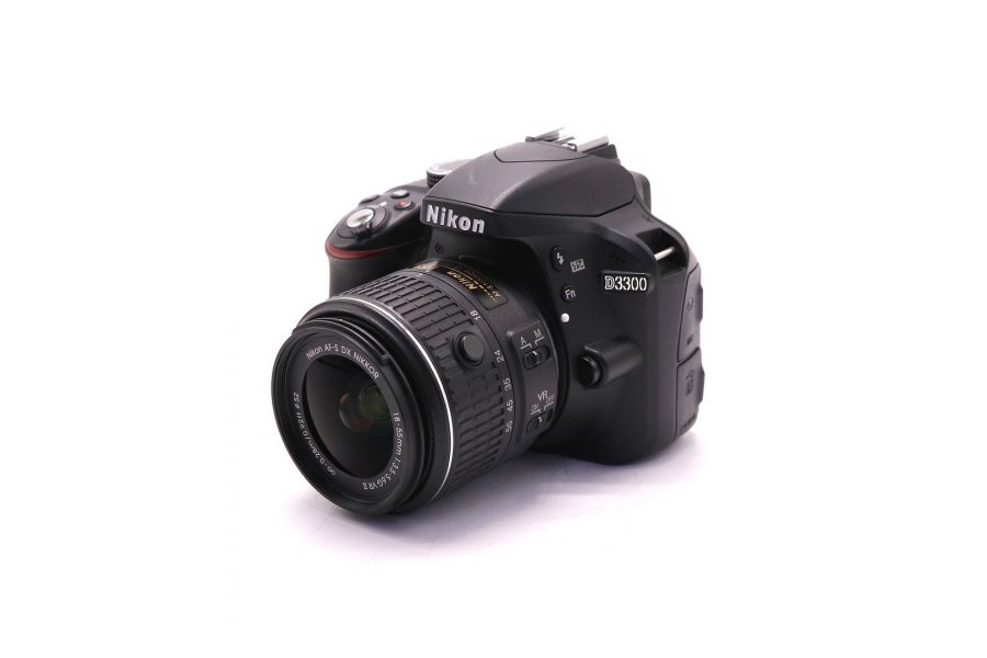 Nikon D3300 kit в упаковке (пробег 555 кадров)