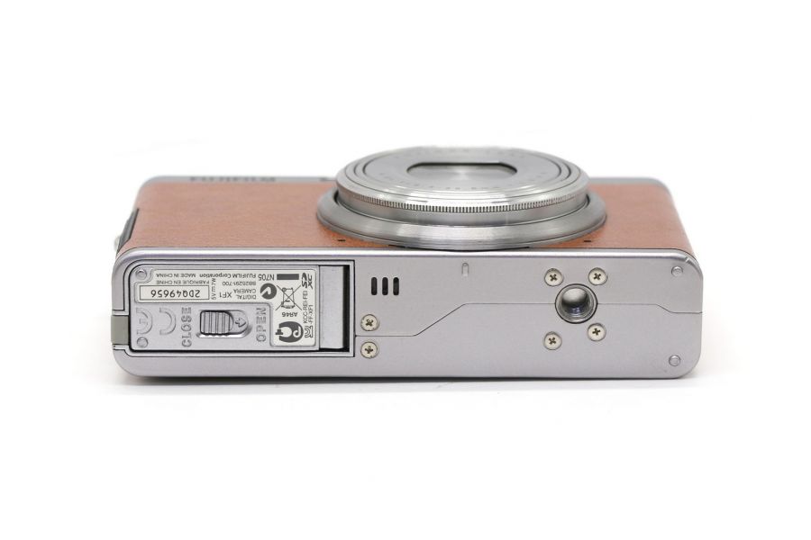 Fujifilm XF1 (China, 2013)