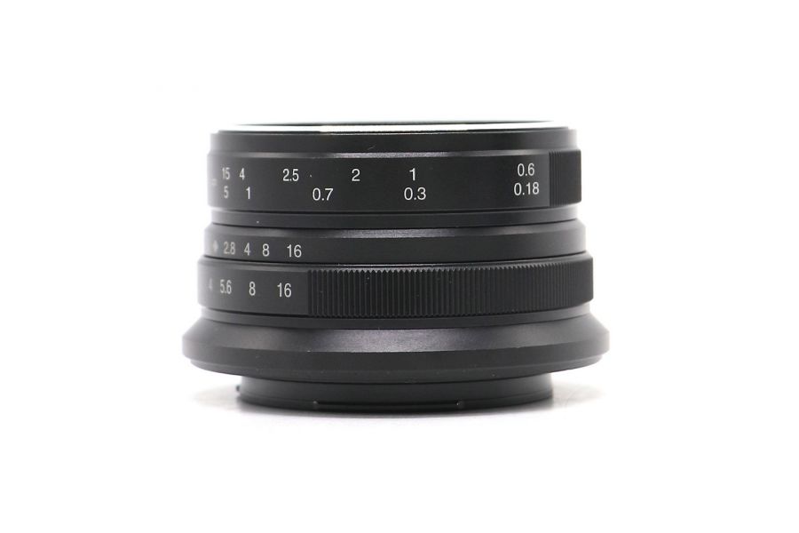 7Artisans 25mm f/1.8 Sony E в упаковке