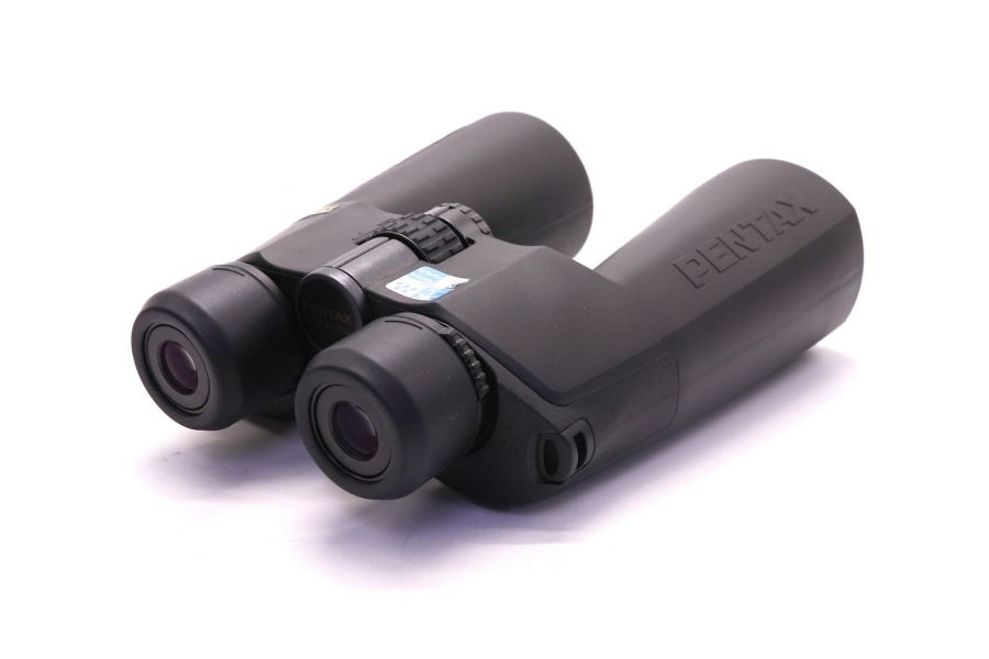 Бинокль Pentax 20x60 PCF WP II в упаковке