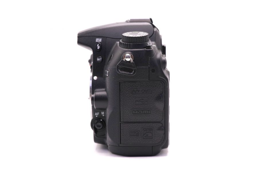 Nikon D7000 body (пробег 65345 кадров)