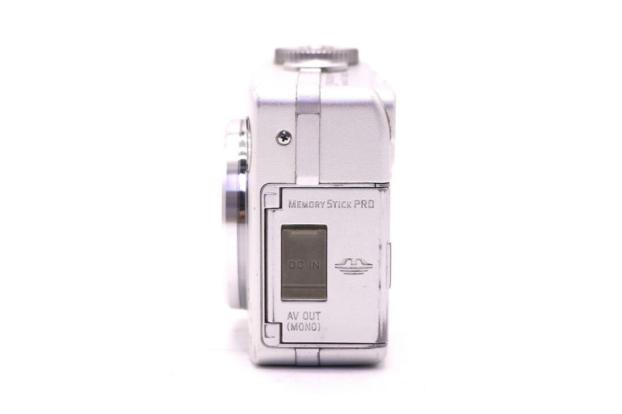 Sony Cyber-shot DSC-W1 цифровая камера в упаковке