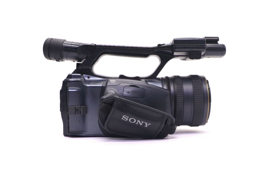 Видеокамера Sony DCR-VX2200E