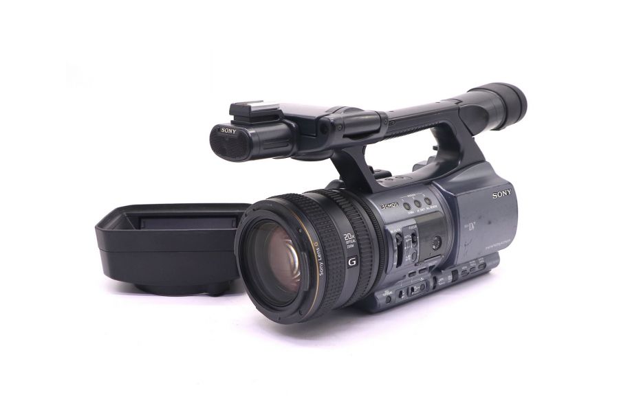 Видеокамера Sony DCR-VX2200E
