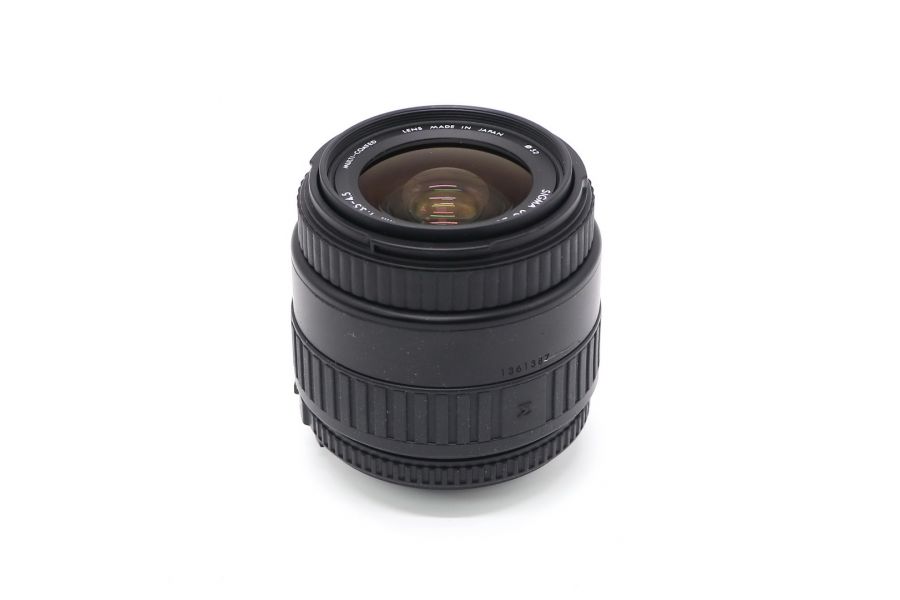 Sigma AF 28-70mm f/3.5-4.5 MC UC Zoom Nikon F