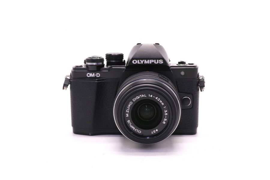 Olympus OM-D E-M10 Mark II kit черный (пробег 17905 кадров)