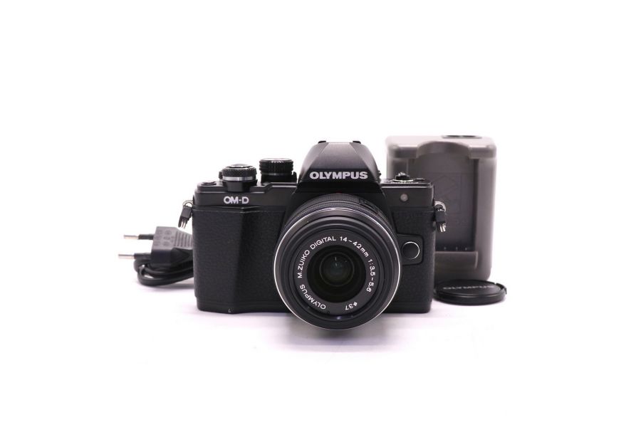 Olympus OM-D E-M10 Mark II kit черный (пробег 17905 кадров)