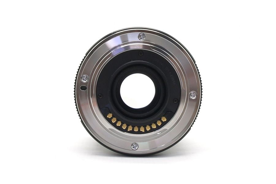 Olympus M.Zuiko Digital ED 12mm F/2 в упаковке