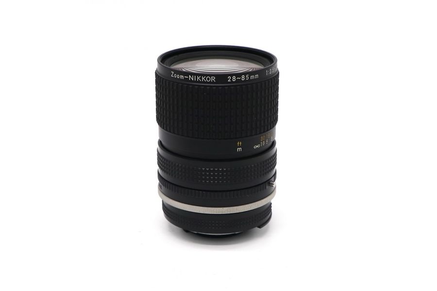 Nikon 28-85mm f/3.5-4.5 Zoom-Nikkor