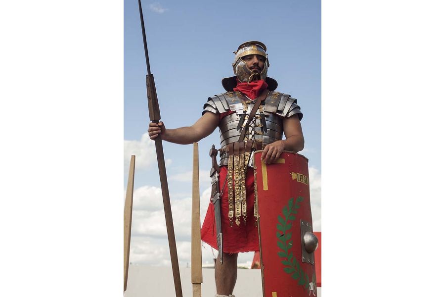 Tokina RMC 35-105mm f/3.5-4.3