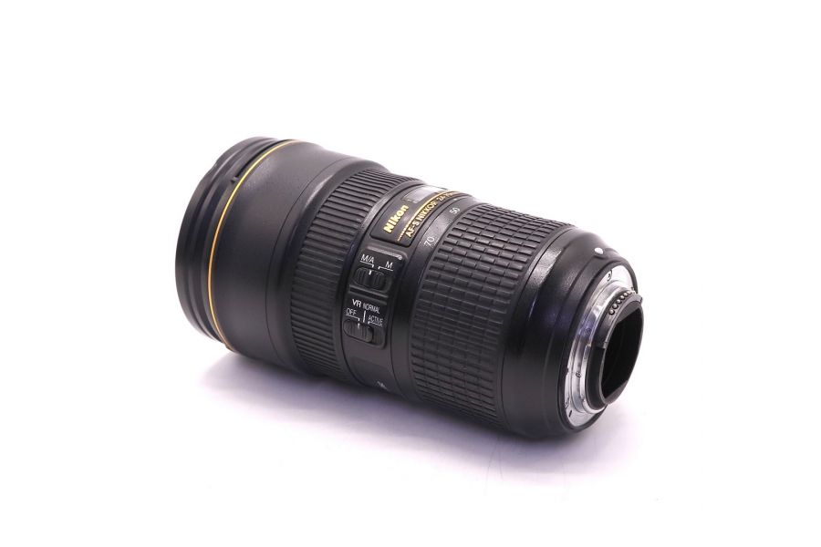 Nikon 24-70mm f/2.8E ED VR AF-S Nikkor (Japan, 2015)