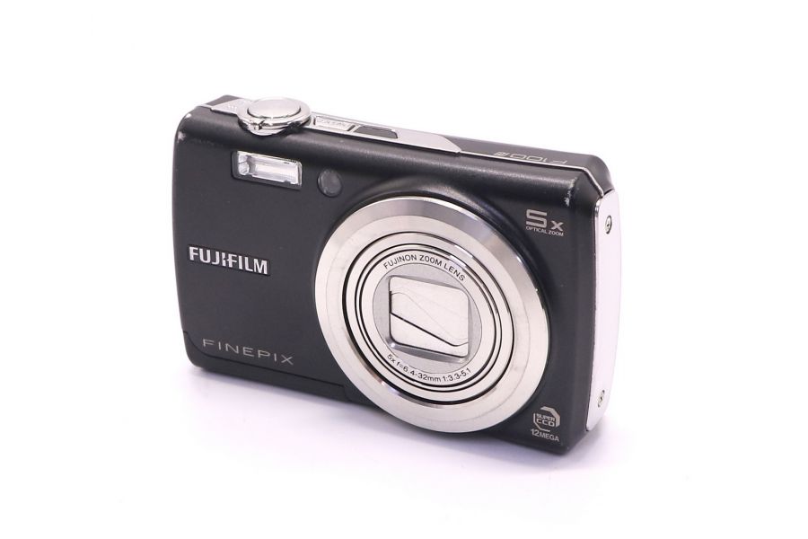 Fujifilm FinePix F100fd в упаковке
