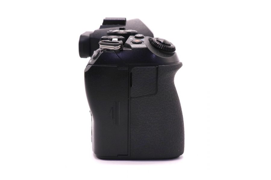 Olympus OM-D E-M1 Mark II body (пробег 41000 кадров)