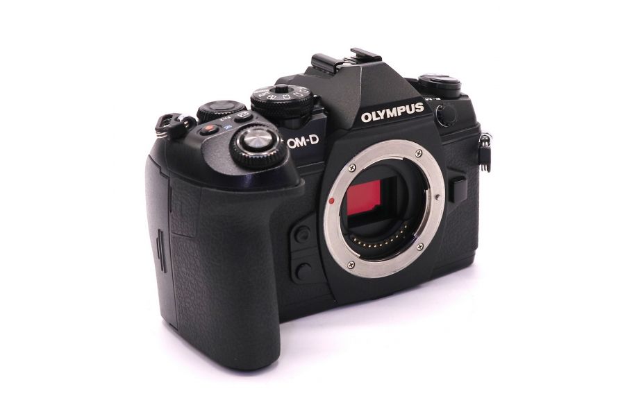 Olympus OM-D E-M1 Mark II body (пробег 41000 кадров)