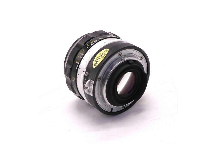 Объектив Nikon Nikkor-N.C Auto 2.8/24mm (Japan)