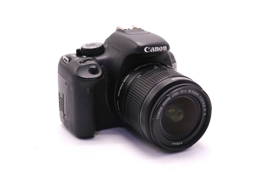 Canon EOS 550D kit в упаковке (пробег 17555 кадров)