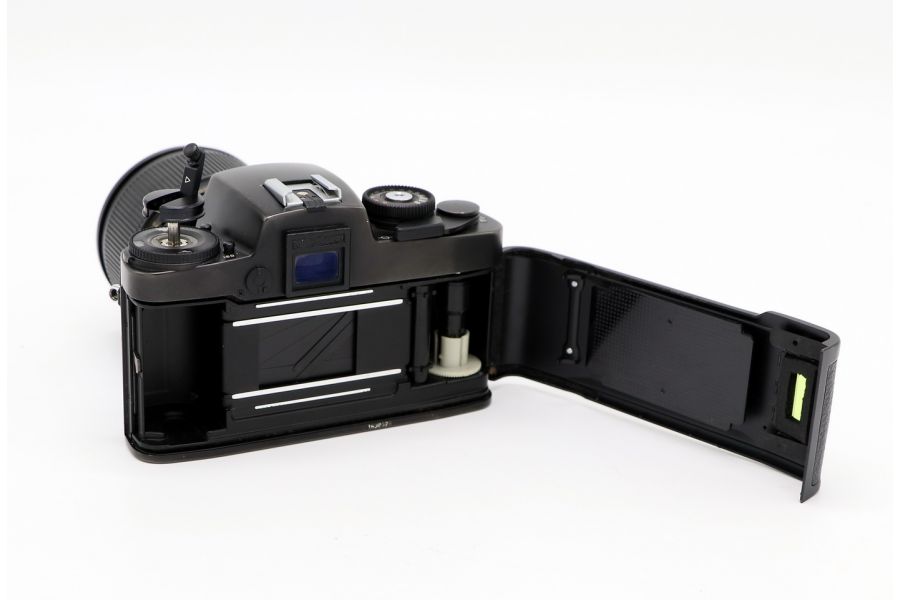 Leica R4 kit (Germany, 1983)