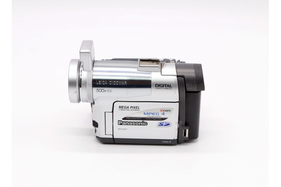Видеокамера Panasonic NV-GX7EN