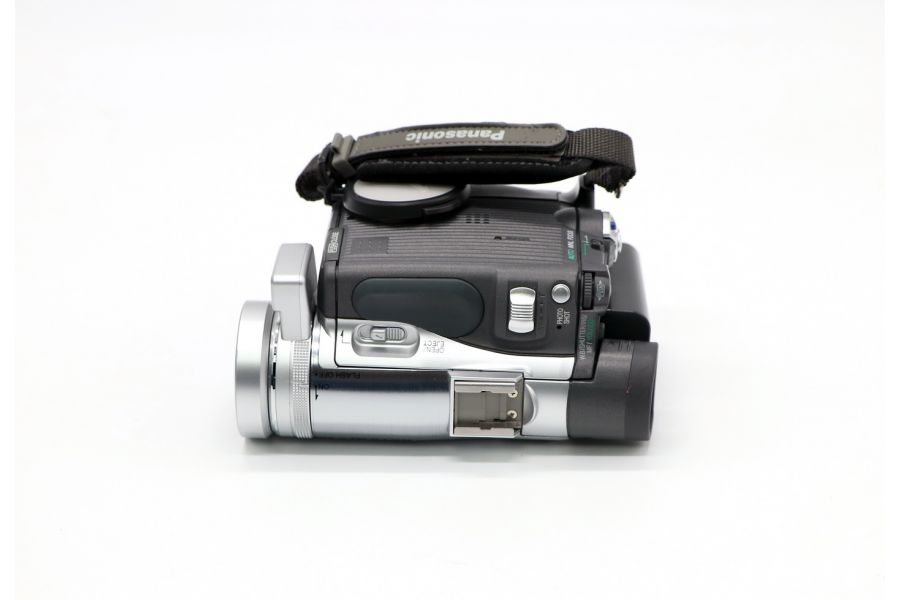 Видеокамера Panasonic NV-GX7EN