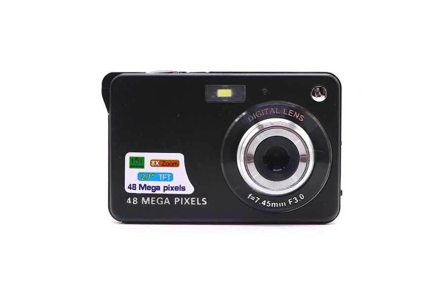 Компактная цифровая камера в упаковке