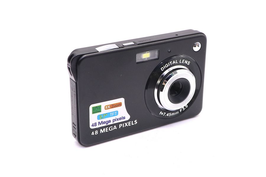 Компактная цифровая камера в упаковке