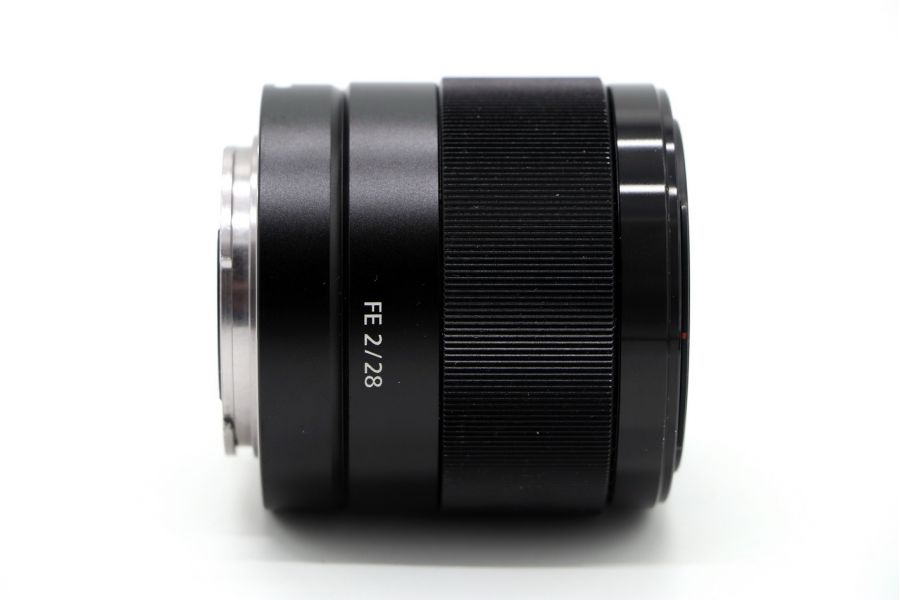 Sony FE 28mm f/2 (SEL28F20)