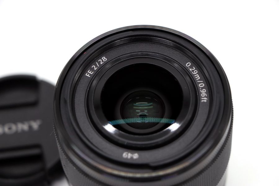Sony FE 28mm f/2 (SEL28F20)