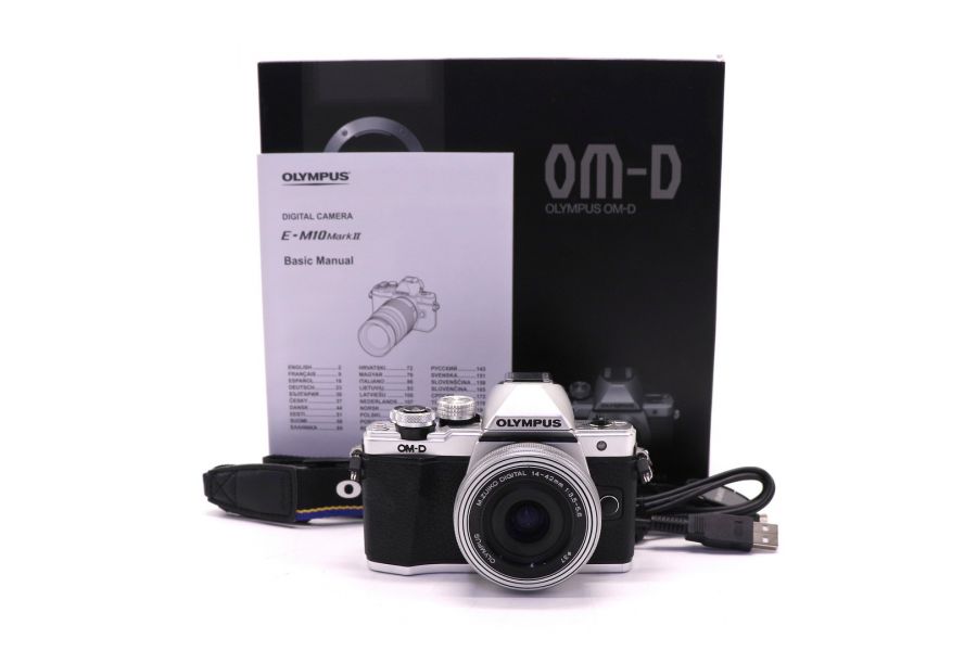 Olympus OM-D E-M10 Mark II kit в упаковке серебристый (пробег 15000 кадров)