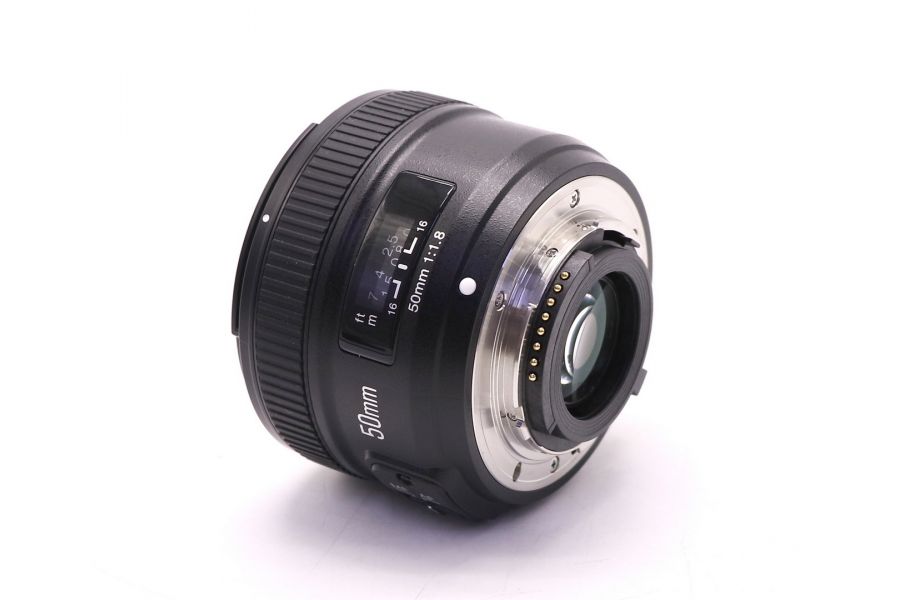 YongNuo AF 50mm f/1.8 Nikon F в упаковке