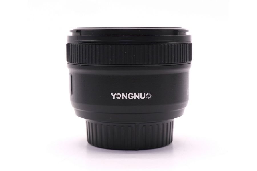 YongNuo AF 50mm f/1.8 Nikon F в упаковке