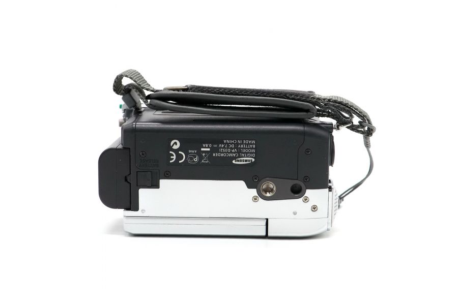 Видеокамера Samsung VP-D352i в упаковке