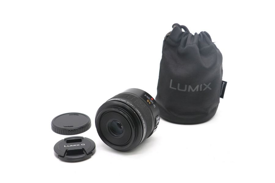 Panasonic Leica DG Macro-Elmarit 45mm f/2.8 Japan