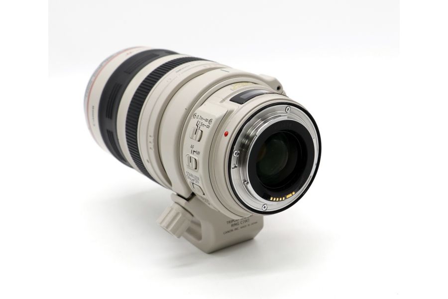 Canon EF 28-300mm f/3.5-5.6L IS USM в чехле